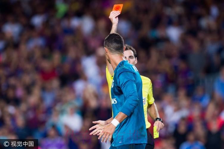 维尼修斯:C罗是皇马的传奇 马德里将永远欢迎他