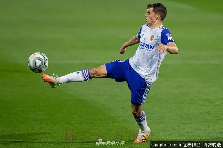 官方:格拉纳达签下皇马右边锋索罗 双方签约5年 官方:格拉纳达签下皇马右边锋索罗 双方签约5年