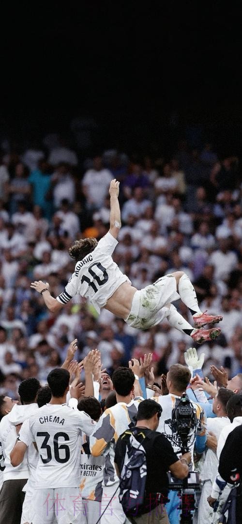 皇马34岁队长还在飞!8头球刷爆历史 百球里程碑