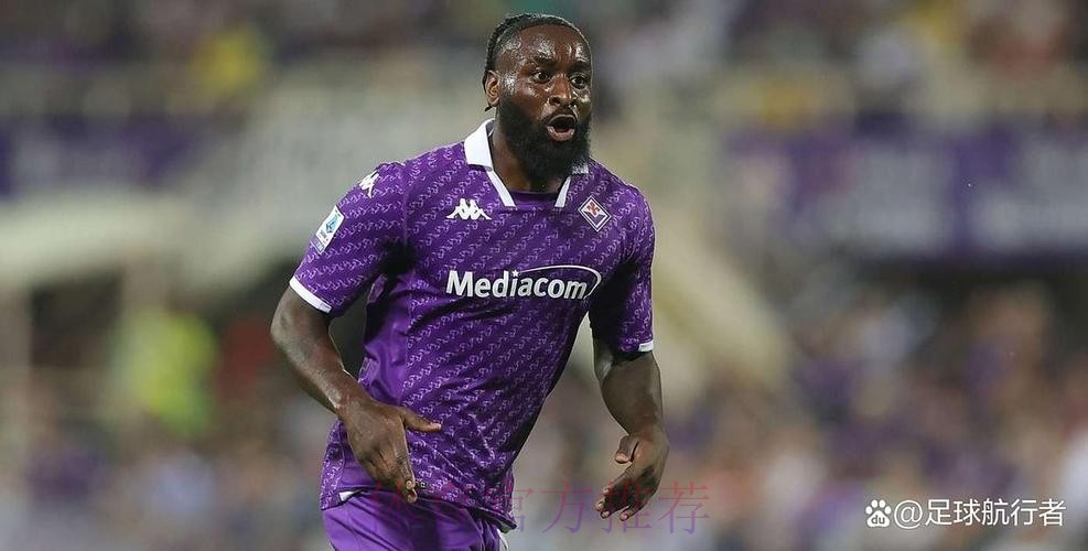 佛罗伦萨想租借马约拉尔 但面临水晶宫的竞争